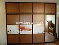 Šatníková skriňa - Samolepiaca fototapeta na dverách