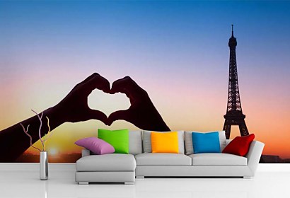 Romantický interiér s tapetou Paríž